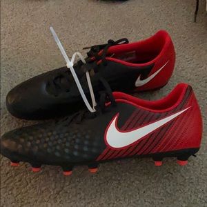 Brand New Nike Magista Soccer Cleats Size 11.5!!